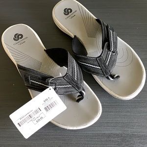 Clarks Women’s Sandel Size 9 New With Tags